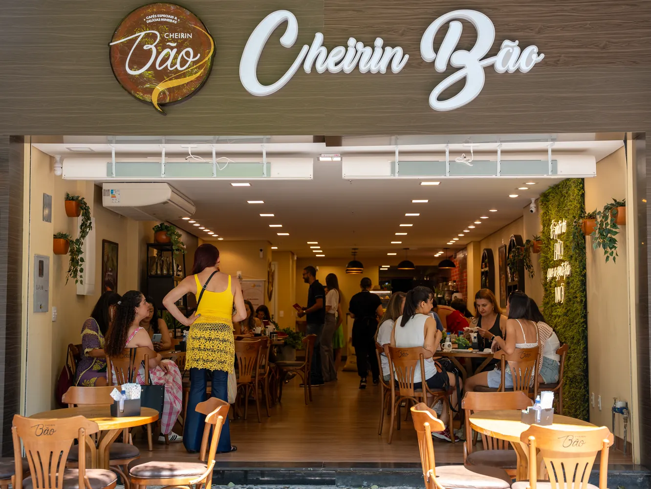 Fachada da Cheirin Bão Anchieta na R. Francisco Deslandes